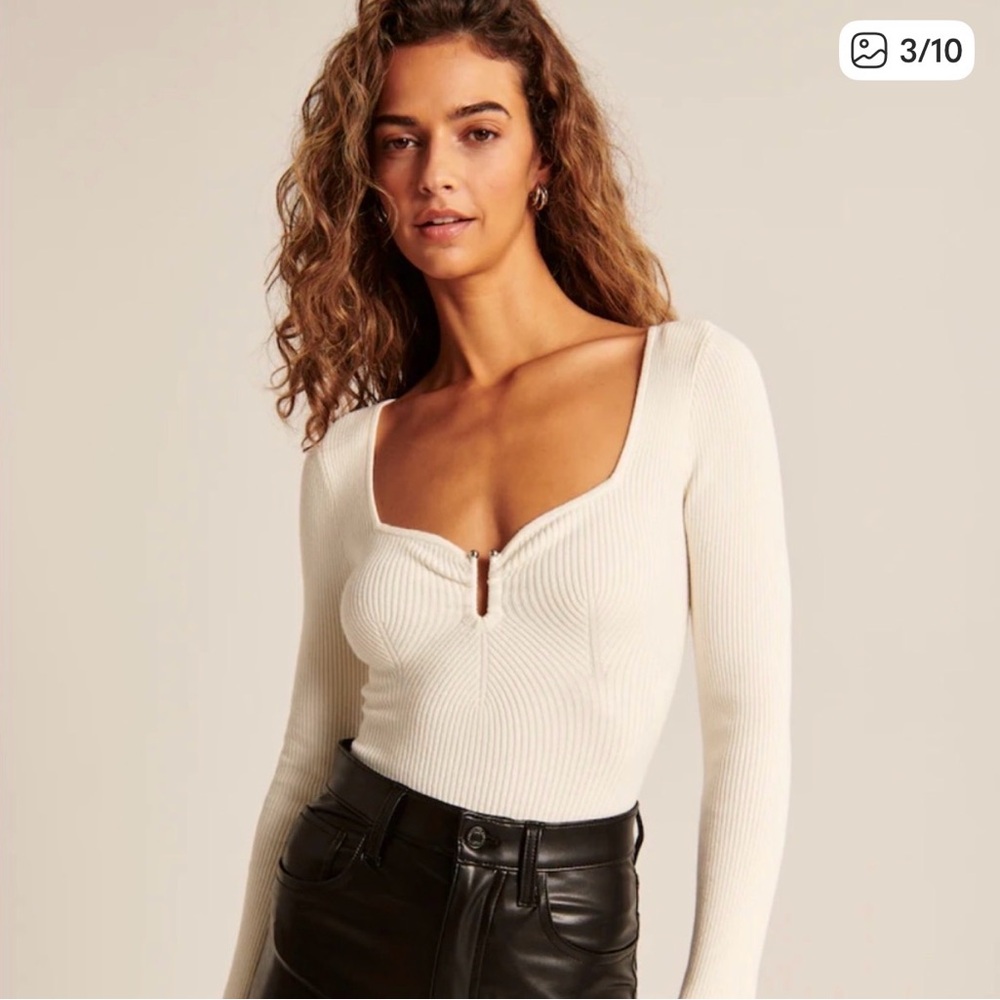 Abercrombie & Fitch Off-White Ribbed Snap-Front Bodysuit